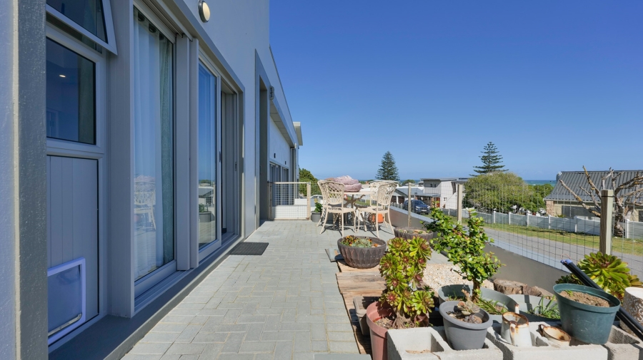 5 Bedroom Property for Sale in Agulhas Western Cape